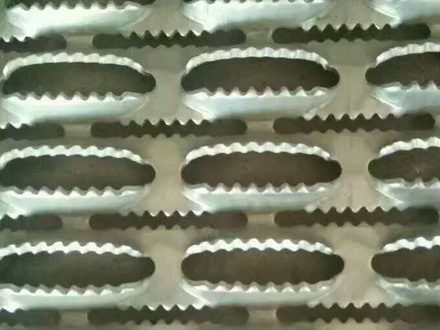 冲孔防滑板